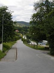 Abfahrt nach Thal (Kreuzung mit Nachrang)